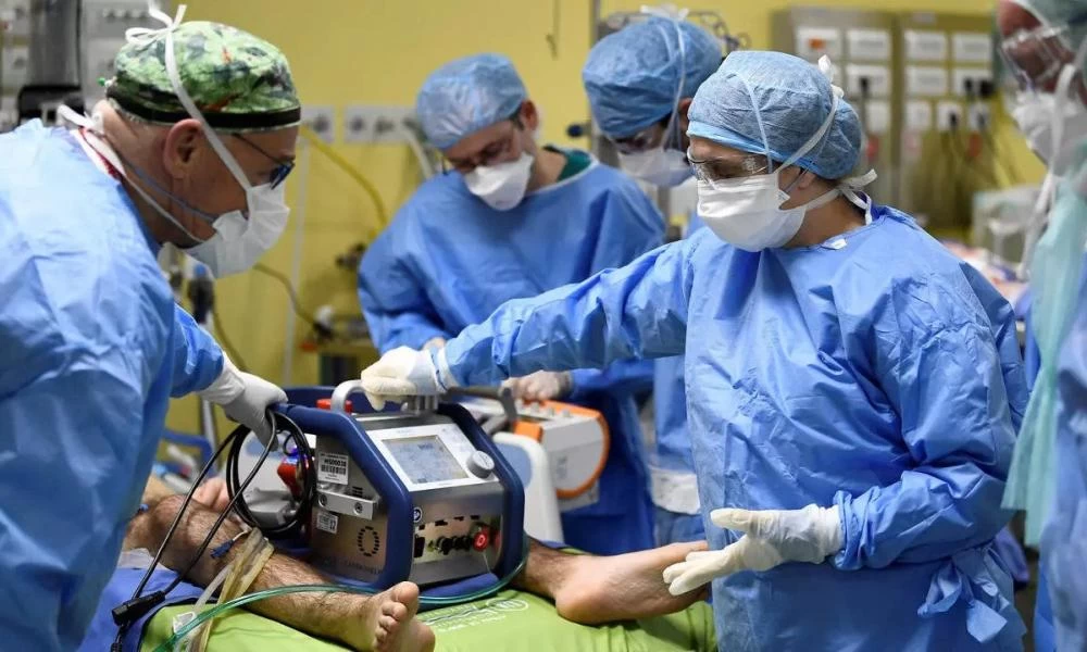 Κορονοϊός: Δεν προσβάλει μόνο το αναπνευστικό αλλά και τ' άλλα όργανα